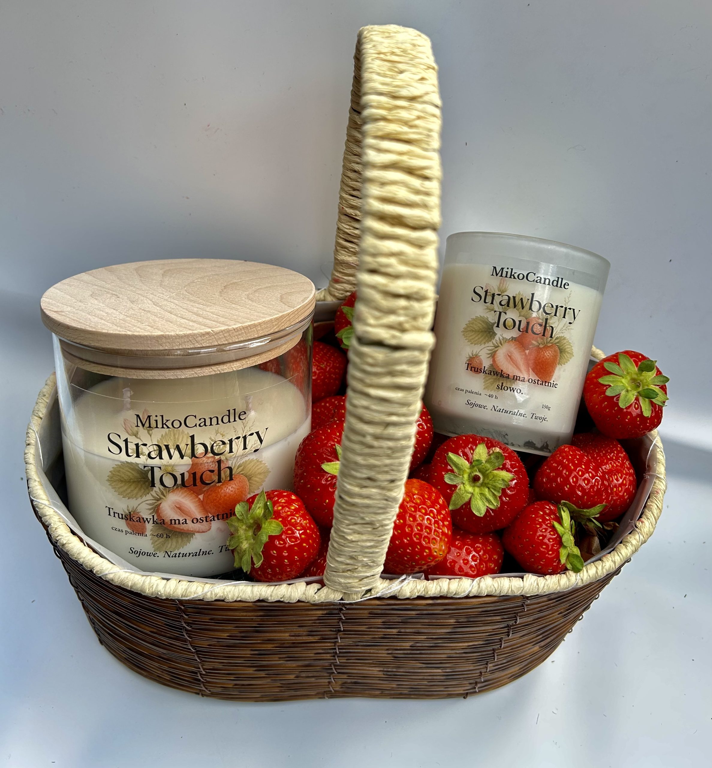 Świeca sojowa Strawberry Touch 300g - obrazek 4